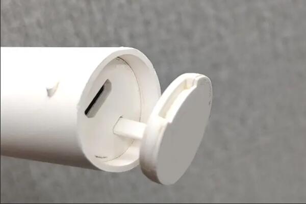 電動(dòng)牙刷USB充電方式