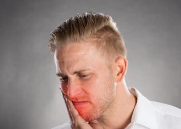 哪些人不適合用電動牙刷？這3類人不適合用電動牙刷！