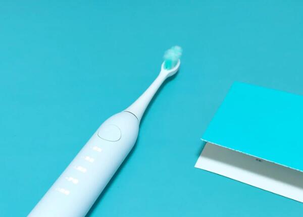 30塊和300塊，電動牙刷是不是智商稅？