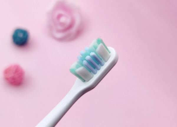 電動牙刷比手動牙刷刷得更干凈？牙刷就該這樣選擇！