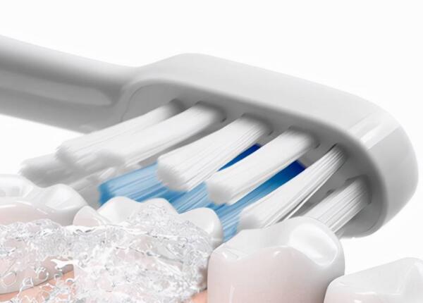 電動牙刷傷牙齒嗎？本文為你將揭開答案！