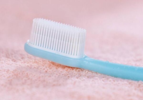 牙醫(yī)推薦牙刷是手動(dòng)還是電動(dòng) 牙醫(yī)推薦牙刷是手動(dòng)還是電動(dòng)