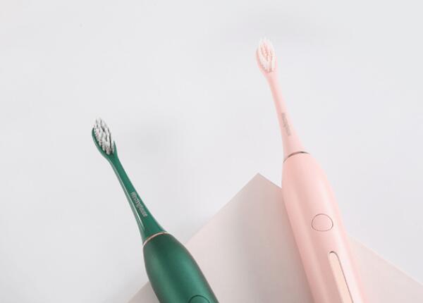 電動(dòng)牙刷當(dāng)清潔器怎么用？電動(dòng)牙刷清潔器的幾大用途