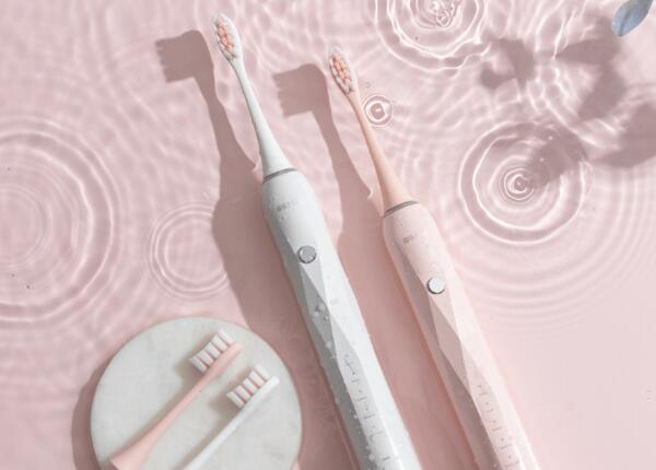 牙刷沖牙器電動(dòng)牙刷怎么選擇？一篇教你選擇口腔清潔工具